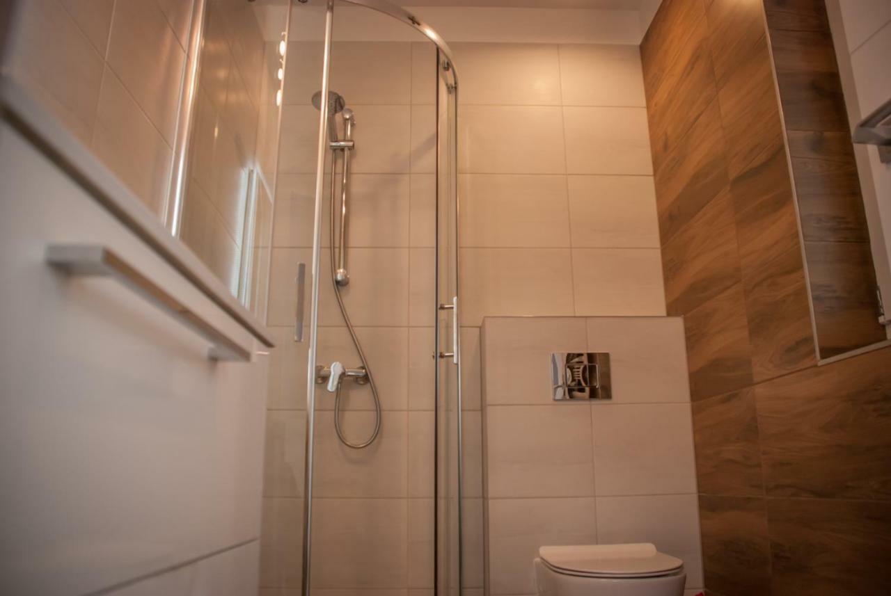 Noclegi "Boczna 5A" Apartamenty Goscinne Szczawno-Zdroj Bagian luar foto