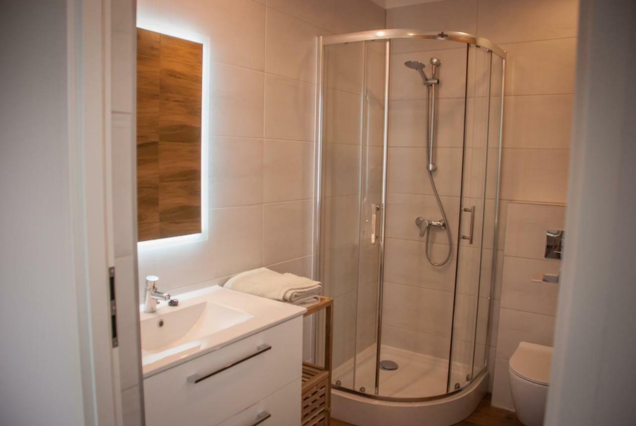 Noclegi "Boczna 5A" Apartamenty Goscinne Szczawno-Zdroj Bagian luar foto
