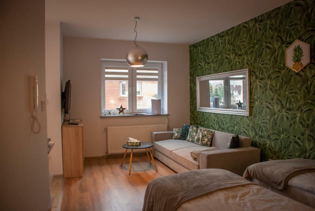 Noclegi "Boczna 5A" Apartamenty Goscinne Szczawno-Zdroj Bagian luar foto